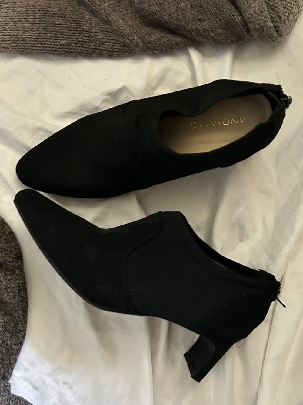 size 6 black faux leather shoes heel six casual dress
